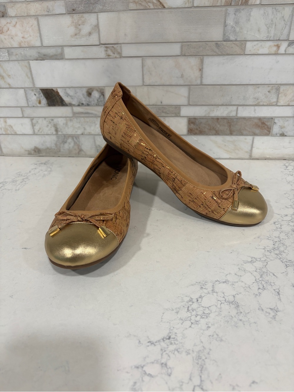 Vionic Tan Cork and Leather Cushioned Ballet Flats with Gold Cap Toe Size 9